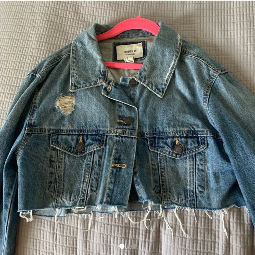 Cropped denim jacket